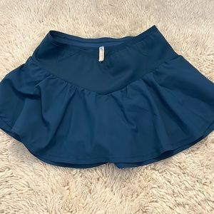 Schooling you shorts size M